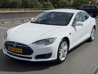 Tesla Model S 70 Base 320+ Km Accubereik Adaptief Cruise Camera DEALER onderhouden Dec 2015 Model