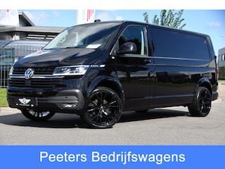 Volkswagen Transporter 2.0 TDI L2H1 30 Bulli Black Edition Virtual, Adaptieve Cruise, Camera, LED, Stoelverwarming, Trekhaak, Automaat, Multimedia, 150pk, Uniek!