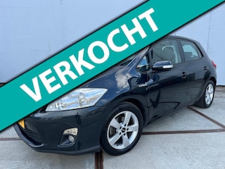 Toyota Auris 1.8 Full Hybrid Dynamic Business Clima - trekhaak - full map navi - Lm velgen - LED - camera