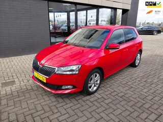 Skoda Fabia 1.0 TSI Ambition 15 inch lm, roodmetallic, apple car play
