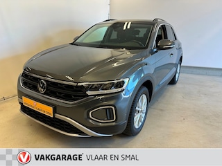Volkswagen T-Roc 1.0 TSI Life- 3d virtual cockpit-Lane + Front assist-Carplay spotify-Navigatie-Stoelverwarming-Park hulp.