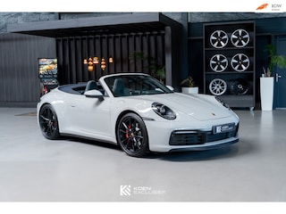 Porsche 911 Cabrio 992 3.0 Carrera S (2019) krijt, Sport Chrono, PASM, adaptieve sportstoelen, vol leder