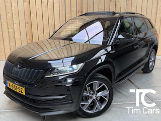 Skoda Kodiaq 1.5 TSI Sportline Business 7 persoons Automaat | Achteruitrijcamera | Apple CarPlay/Android Auto | Cruise & climate control | LED koplampen | Navigatiesysteem groot | Voor- en achter stoelen verwarmd | Panoramadak
