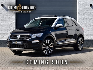 Volkswagen T-Roc 1.0 TSI Style | Panorama | 19" | Trekhaak