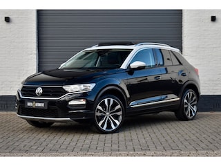Volkswagen T-Roc 1.0 TSI Style | Panorama | 19" | Trekhaak