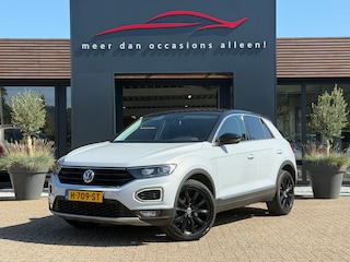 Volkswagen T-Roc 1.5 TSI Sport Business R | Trekhaak | Apple Carplay | Dodehoek