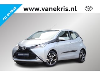 Toyota Aygo 1.0 VVT-i x-play, Automaat, Navigatie , All Season banden