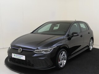 Volkswagen Golf 1.4 eHybrid GTE | SoH 97% | Adaptieve cruise control | Lane assist | Parkeersensoren voor en achter | Navigatie | Carplay | Sfeerverlichting | 3-zone airco |