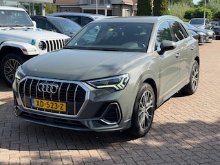 Audi Q3 35 TFSI S Line / CarPlay / Parkeerhulp V+A / 18'' / Sfeerverlichting / Elektr. stoelen / Matrix LED / Virtual Cockpit / Cruise Control