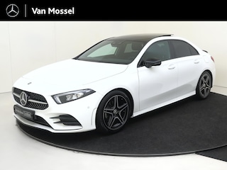 Mercedes-Benz A-klasse 180 Business Solution AMG Panoramadak / Nightpakket / Parkeercamera / Stoelverwarming /