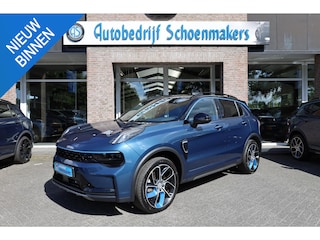 Lynk & Co 01 1.5 MY23! TREKHAAK ZWARTE-HEMEL ROLHOES MY23 360-CAMERA PANO/SCHUIF INFINITY DAB NAVI CARPLAY STOELVERWARMING ELEK.ACHTERKLEP 20"LMV