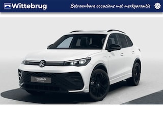 Volkswagen Tiguan 1.5 eHybrid 272PK DSG R-Line Edition / Resterende Fabrieksgarantie tot 1-10 2029 / Black Style / Trekhaak / Leer / Panoramadak / 20'' LMV / VW