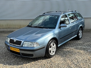 Skoda Octavia Combi 1.8 T Démarrage 1e eig,dealer o.h [ ecc,lmv,cruise,trekhaak ]