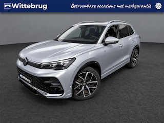 Volkswagen Tiguan 1.5 eTSI 150pk R-Line Business DSG Automaat / Panorama schuifk dak / LM 20 inch / Wegkl trekhaak / 360 Camera