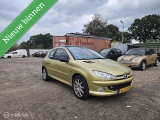 Peugeot 206 2.0-16V GTI