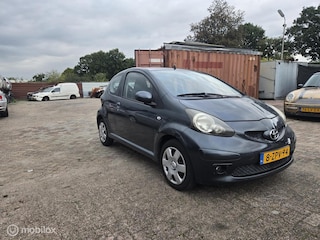 Toyota Aygo 1.0-12V +