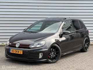 Volkswagen Golf 2.0 GTI DSG Edition 35 | Pano | DCC