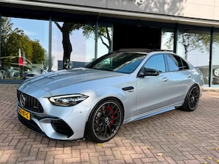 Mercedes-Benz C-klasse AMG 63 S E Performance|Schaalstoelen|Carbon|Pano|Nieuwstaat|Dealer onderhouden|Achterasbesturing
