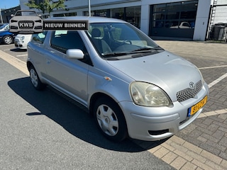 Toyota Yaris 1.0 VVT-i Sol Apk Weing KM NAP