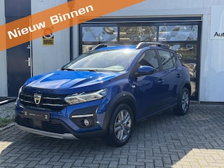 Dacia Sandero Stepway 1.0 TCe 90 Comfort Automaat | 30.840 km | Camera | CarPlay | Stoelverwarming 