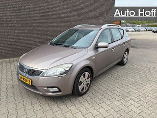 Kia Ceed cee'd Sporty Wagon 1.6 CVVT X-ecutive | Autom. Airco | Cruise Control | Elekt. Ramen | Trekhaak | Nieuwe APK!