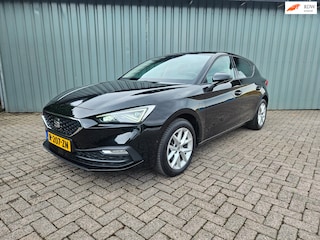 Seat Leon 5 Deurs 1.5 TSI Style Business Intense Camera Stoel/Stuurverwarming Navi