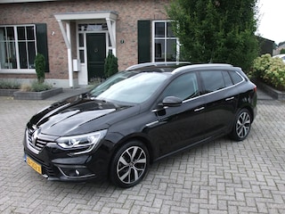 Renault Mégane Estate 1.3 TCe Bose , Camera , Carplay , Trekhaak , Cruise, Halfleer enz.