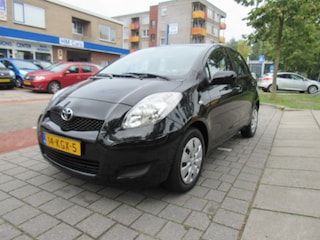 Toyota Yaris 1.3 16v VVT-i 99pk 5D Airco/Cruise