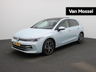 Volkswagen Golf 1.5 eHybrid Style Edition | 204 PK | Demo | SoH 100% | Panorama Dak | Trekhaak | Ergo Stoel (Massage) | Stoel en Stuurverwarming