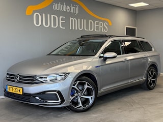 Volkswagen Passat 1.4 TSI PHEV GTE | Massage | IQ light | Adaptive cruise | Pano | Trekhaak |Clima | Stoelverwarming | Achteruitrijcamera | Carplay |