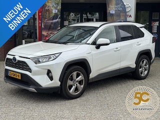 Toyota RAV4 2.5 Hybrid First Edition TREKHAAK BLIND-SPOT PARK-SENSOREN 360° CAMERA APPLE/ANDROID NAVI NL-AUTO