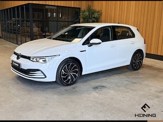 Volkswagen Golf 1.5 TSI Life Navi. Apple-carplay. PDC. Adaptive-cruise, 82500 KM met NAP