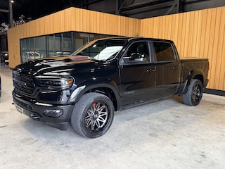 Dodge Ram 1500 5.7 V8 4x4 Crew Cab Limited Night. 22 inch. HUD. Luchtvering. Alle opties.