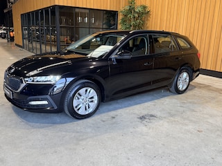 Skoda Octavia Combi 1.0 TSI Business Edition Navigatie | Trekhaak | Apple-Carplay | Dealer onderhouden met NAP