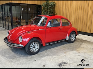 Volkswagen Kever 1303 S Met Schuifdak en Weltmeister velgen. Hollandse auto.