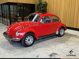 Volkswagen Kever 1303 S Met Schuifdak en Weltmeister velgen. Hollandse auto.