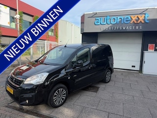 Peugeot Partner 120 1.6 BlueHDi 100 L1 Première S&S AIRCO I NAVIGATIE I BPM VRIJ I EURO-6 I LAGE KM's I 3-ZITS I TREKHAAK I 1e EIGENAAR I COMPETE ONDERHOUDSHISTORIE