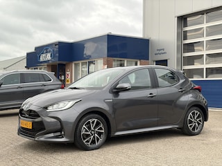 Toyota Yaris 1.5 Hyb. Style | trekhaak | NAV | Stoelverwarming