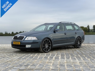 Skoda Octavia Combi 2.0 FSI Elegance*150 PK*|Cruise|PDC|Clima
