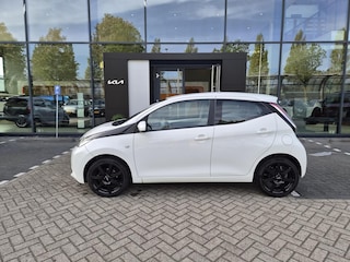 Toyota Aygo 1.0 VVT-i 69pk 5D x-play Airco/ Cruise/ LM