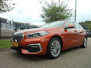 BMW 1-serie (F40) 118i 136pk Business Edition Plus Leder Clima NL-Auto
