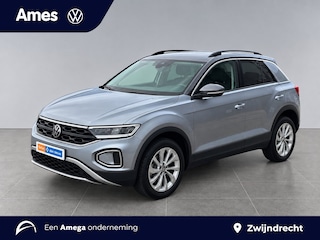 Volkswagen T-Roc 1.5 150pk TSI Life Edition Parkeerassistent (Park Assist) | Adaptive Cruise Control | Achteruitrijcamera 'Rear View'