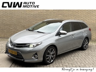 Toyota Auris Touring Sports 1.8 Hybrid | Panoramadak | Camera | Half leder | Stoelverwarming | Navigatie | Cruise control | Climate control | 17 inch velgen | Keyless | Elektrische ramen | Volledig onderhouden | Origineel Nederlandse auto met NAP