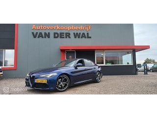 Alfa Romeo Giulia 2.0T Super