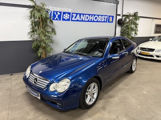 Mercedes-Benz C-klasse Sportcoupé 200 K. // Apk tot 14-08-2027 // Autom. // Panodak