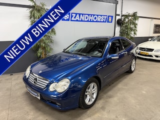 Mercedes-Benz C-klasse Sportcoupé 200 K. // Apk tot 14-08-2027 // Autom. // Panodak