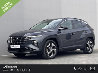 Hyundai Tucson 1.6 T-GDI PHEV Comfort Smart 4WD / 1.350 kg Afn. trekhaak / Dealer Onderhouden / Fabrieksgarantie tot 6-2029 / Accu SoH 89% / Elektrische klep / Stuur- en stoelverwarming / Navi / Apple Carplay Android / 19" LM wielen /
