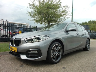 BMW 1-serie (F40) 118i 136pk Aut Business Edition Plus SportLine Clima Navi NL-Auto