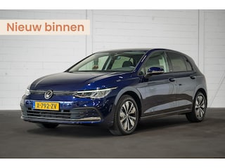Volkswagen Golf 1.0 eTSI Life Business Automaat | Virtual cockpit | Adaptive cruise | Navi | Winter Pakket | All-season