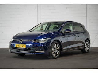 Volkswagen Golf 1.0 eTSI Life Business Automaat | Virtual cockpit | Adaptive cruise | Navi | Winter Pakket | All-season